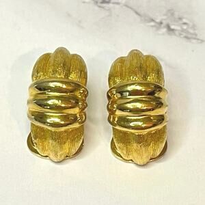 Christian Dior Vintage Gold-Tone Clip-On Earrings – Lion Paw Design